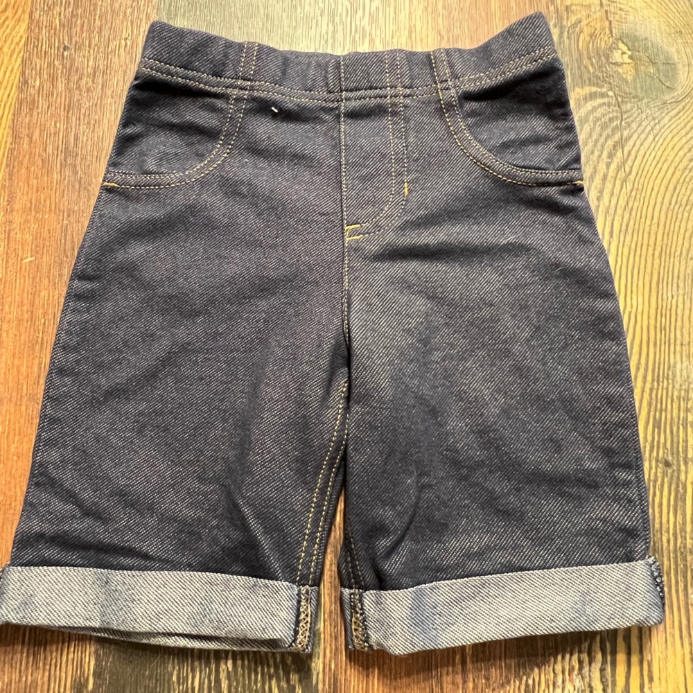 365 Garanimals Size 6 stretchy blue Jean shorts